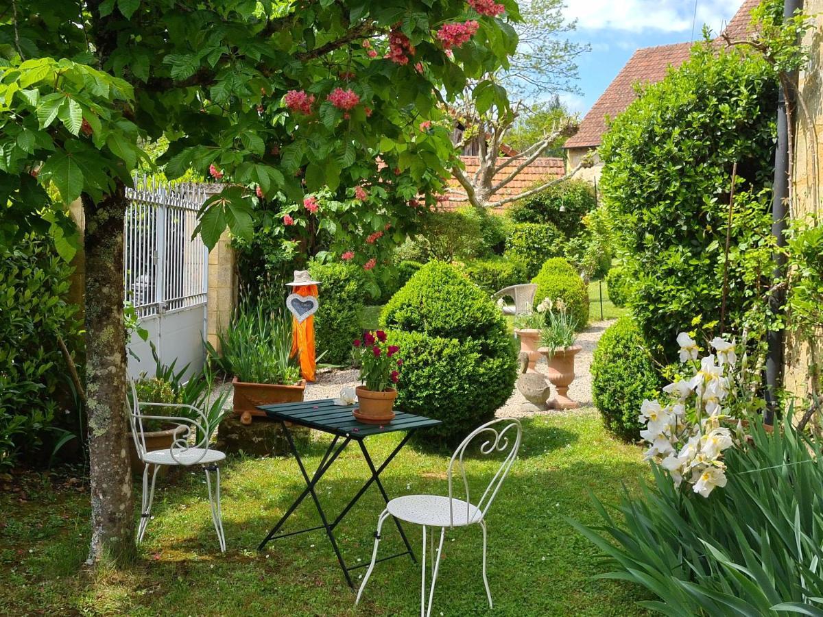 Ferme De Tayac - Charme Avec Pool Hotel Les Eyzies ภายนอก รูปภาพ