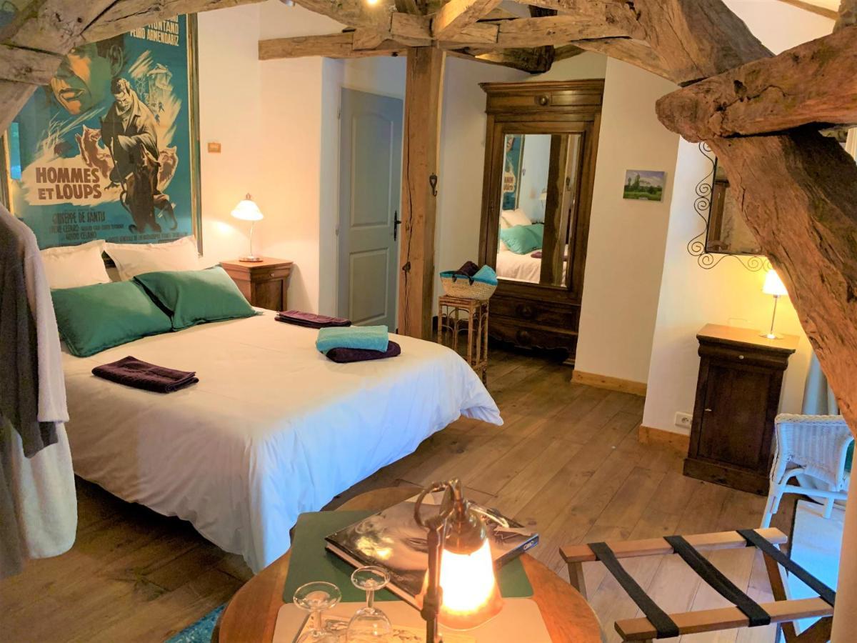 Ferme De Tayac - Charme Avec Pool Hotel Les Eyzies ภายนอก รูปภาพ