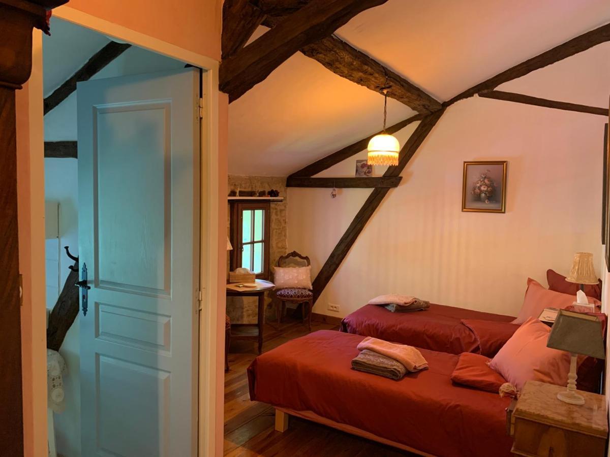 Ferme De Tayac - Charme Avec Pool Hotel Les Eyzies ภายนอก รูปภาพ